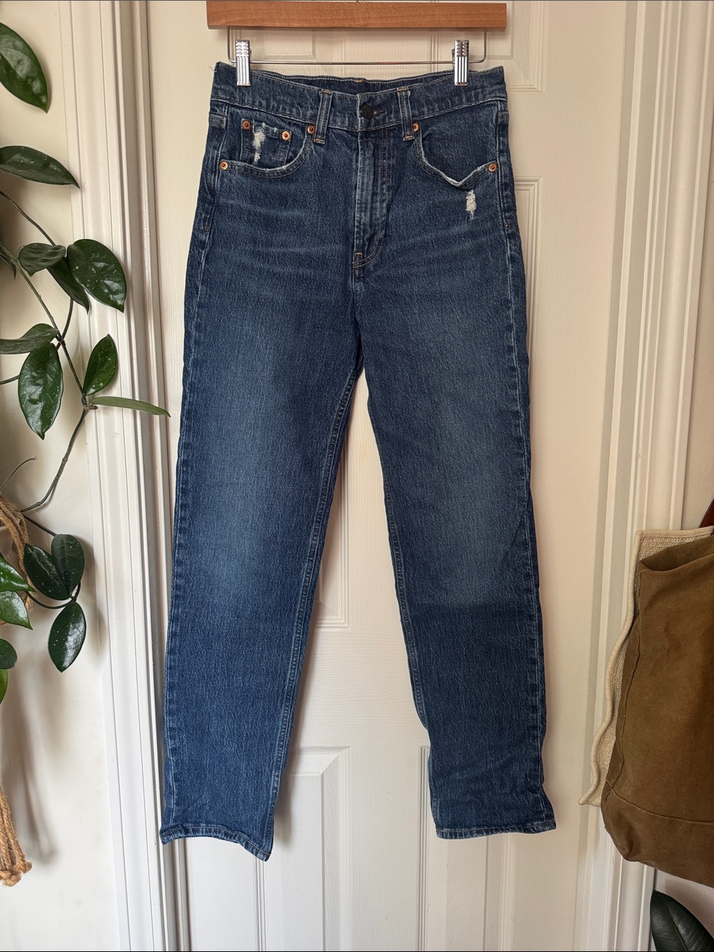 GAP Women's Dark Blue Straight Leg Jeans